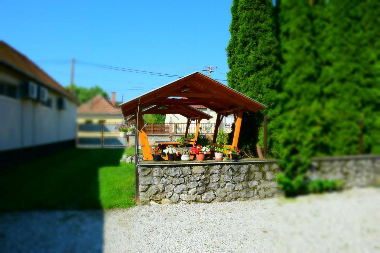 La Siesta Bogacs Apartman Bagian luar foto