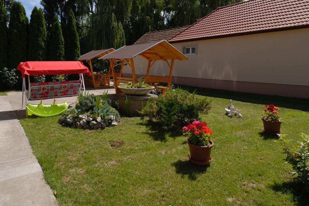 La Siesta Bogacs Apartman Bagian luar foto